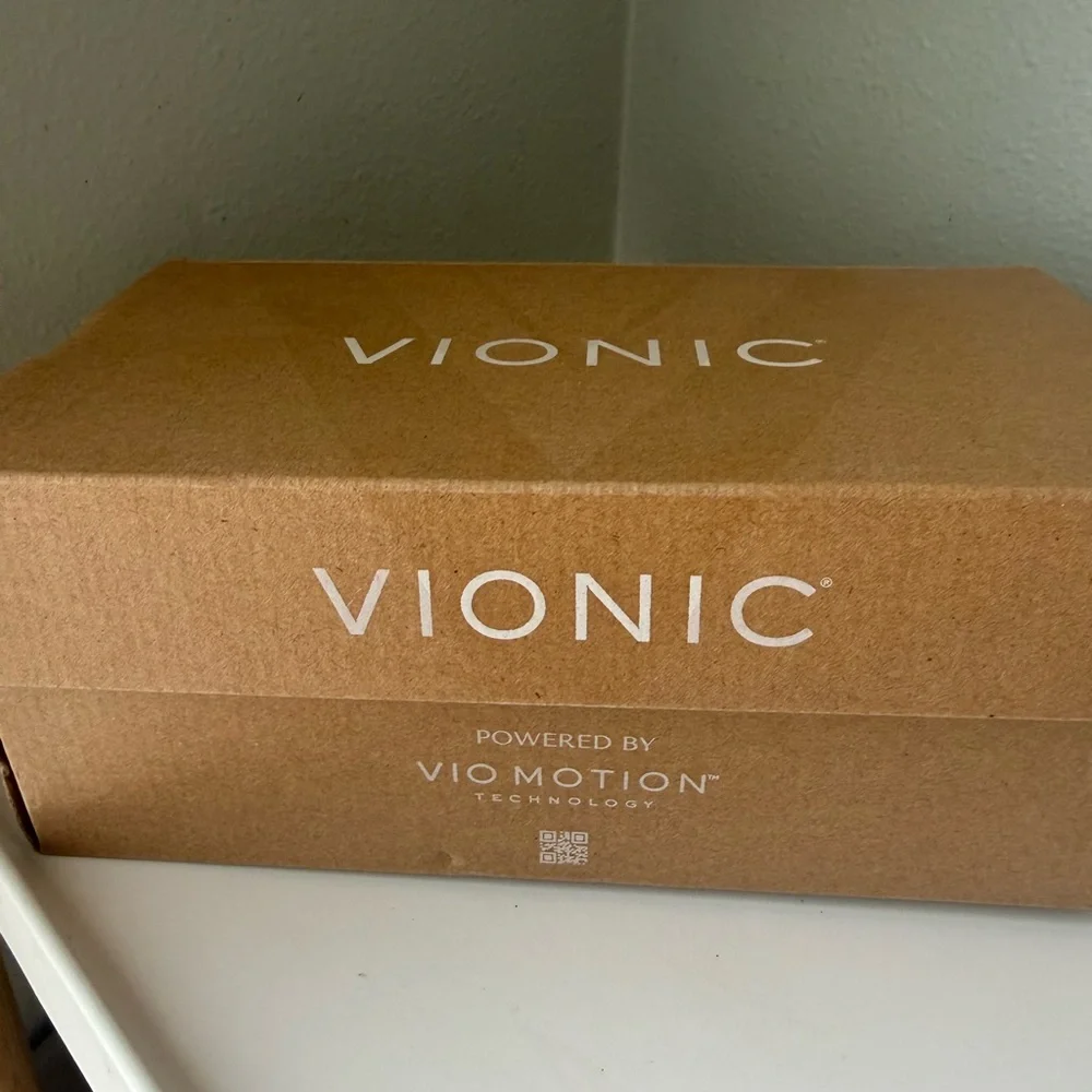 Vionic Cream Women's Flats with Bow Detail - Picture 4 of 4